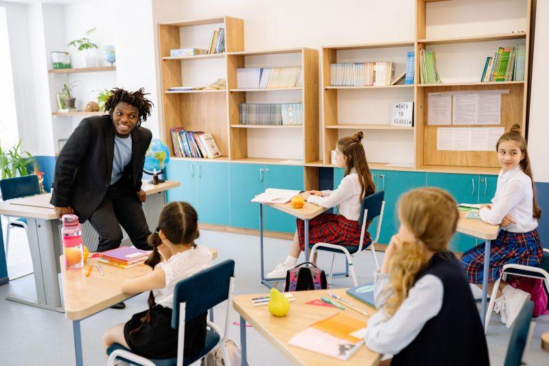 Menciptakan Lingkungan Kelas ⁢yang Menstimulus​ Kemandirian dan Tanggung Jawab Siswa